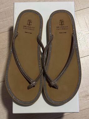 Authentic Brunello Cucinelli Embellished Flip Flops – Size 36 (fits like US 5)